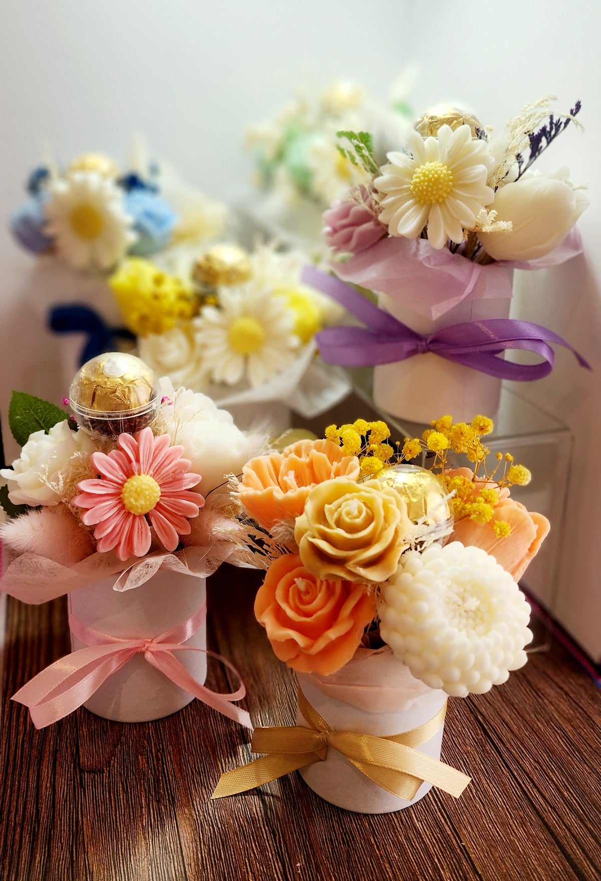 Candle Bouquet - Small Hat Box
