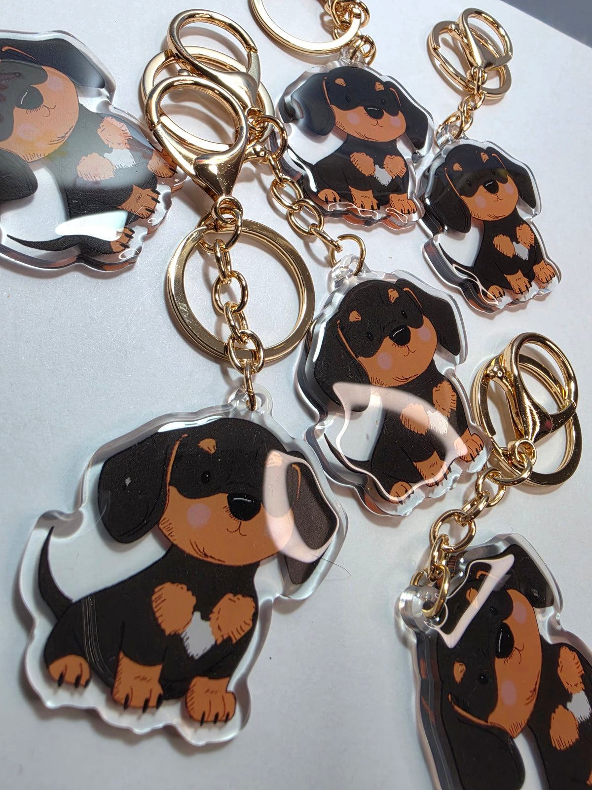 Dachshund Keychain - Black and Tan - 010